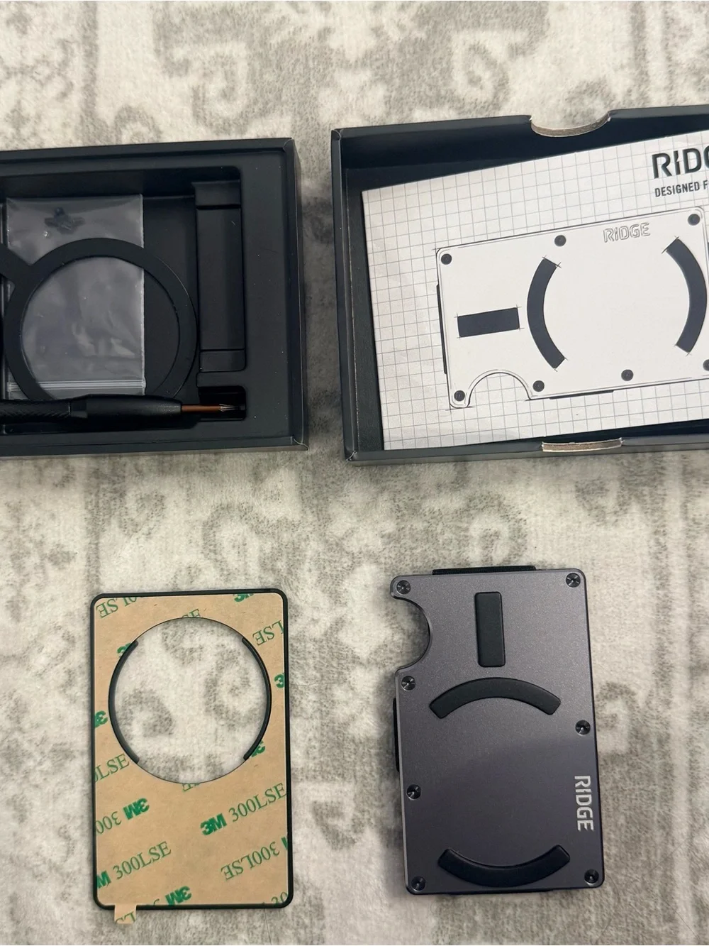NIB Ridge Wallet for Magsafe in Gunmetal